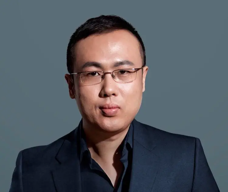 NewOaks AI CEO